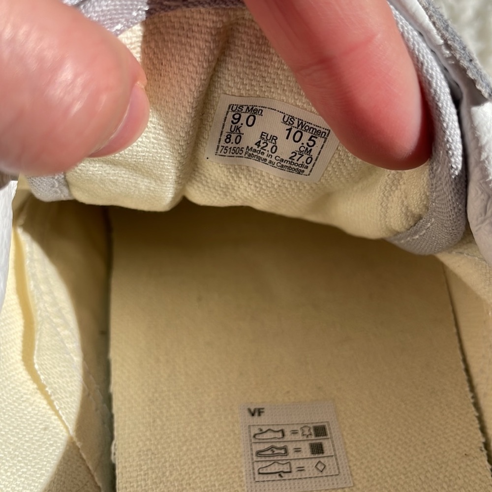 Vans - Picture 5 of 6
